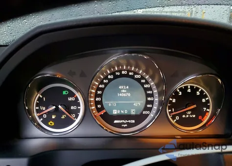 2010 Mercedes-Benz C 63 Amg z USA, uszkodzony, nr VIN WDDGF7HB4AF401826